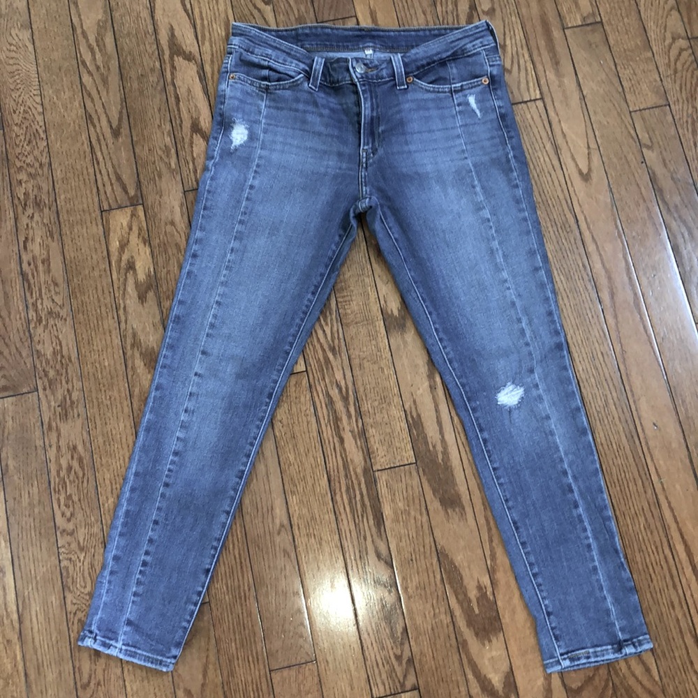 Levi’s mid waist skinny jeans size 28